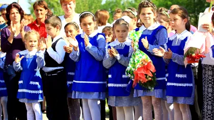 S-a decis! Ce se va întâmpla cu voucherele alocate pentru uniforme. Elevii au dat răspunsul final