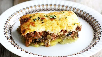 Cea mai bună musaca de cartofi piure și carne tocată. Rețeta este simplă