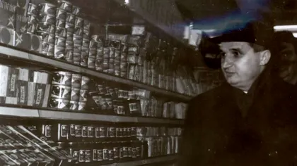 Imagini istorice. Ce a făcut Nicolae Ceaușescu la o alimentară, cu puțin timp înainte să moară