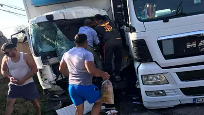 Accident grav în Cluj. Misiune contracronometru a martorilor pentru salvarea unui bărbat încarcerat între fiarele cabinei