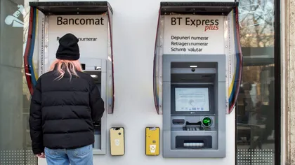 Cum a rămas o româncă fără 4.000 de lei de pe card. Ce s-a întâmplat după ce și-a băgat PIN-ul în bancomat