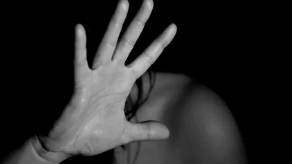 VIDEO Vedeta care a fost snopită în bătaie de 5 foști iubiți. Abuzul a început încă din copilărie