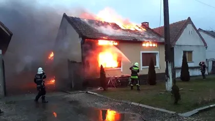 Moarte șocantă în Neamț. Un bărbat a ars de viu în timp ce fuma o țigară. Ce au descoperit pompierii