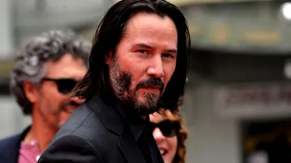 Keanu Reeves arată senzațional la vârsta de 56 de ani! Femeile sunt înnebunite când îl văd pe stradă