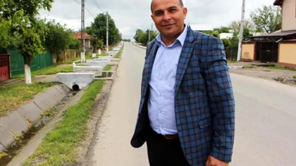 Scene revoltătoare în Giurgiu. Un primar PSD și-a amenințat toți angajații cu pistolul: 