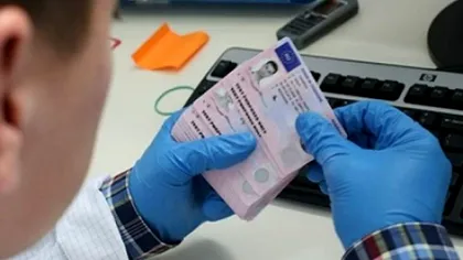 Cum și-au luat românii permise auto fără să dea sala sau traseul. DIICOT s-a pus pe ei, deja