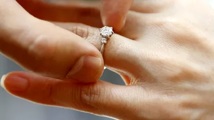 S-a logodit la 18 ani! Ce vedetă din România și-a luat familia și fanii prin surprindere