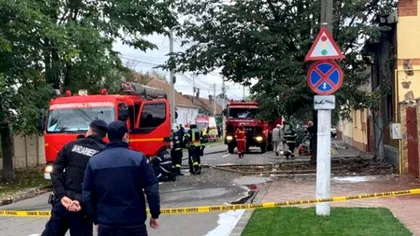 Explozie teribilă în Timișoara. Casă cuprinsă de flăcări după ce angajații unei firme de racordare la gaze au făcut o reparație de mântuială