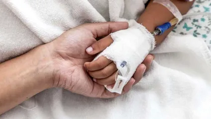 Părinții, în alertă. Cel mai tânăr pacient, un copil de patru ani, a fost răpus de COVID-19. Ce alte probleme de sănătate mai avea micuțul