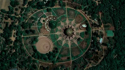 Care este singurul oraș din lume în care nu există bani, politică sau religie. Cum trăiesc, de fapt, oamenii aici