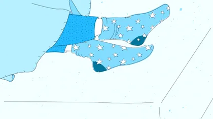 Dormi cu șosete în picioare? Ce spune acest obicei ciudat despre tine