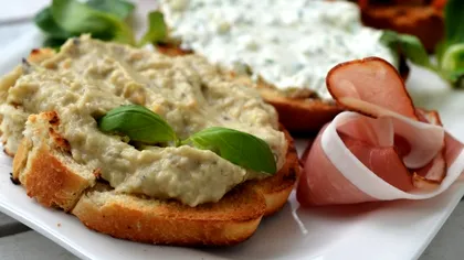 Cum faci acasă salata de vinete cu ceapă. Gospodinele au un truc neștiut