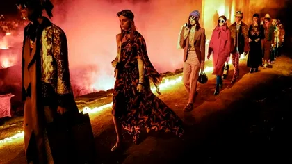 Violuri și agresiuni sexuale, cutremur în fashion. Acuzații fără precedent ale modelelor