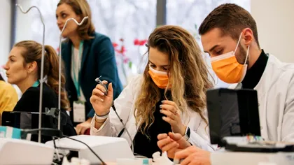 Decizie de la Guvern! 2.500 de lei, diurnă, masă şi cazare gratuite. Cine sunt studenții care pot beneficia de aceste beneficii