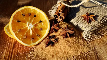 Ce se întâmplă dacă îți freci mobila cu coji de portocale. Truc secret venit direct de la țară