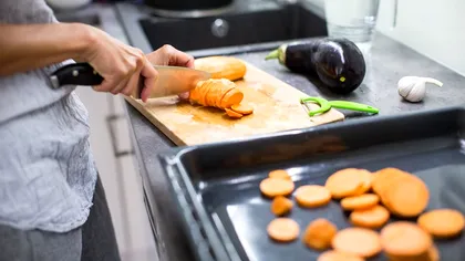 Ce se întâmplă în corpul tău când renunți la carbohidrați. Ce organ e afectat grav, medicii trag un semnal de alarmă