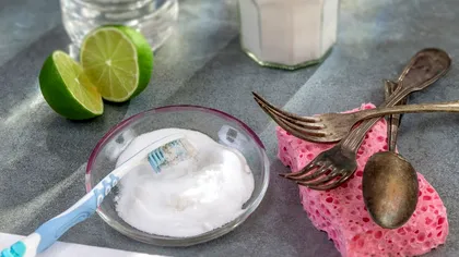 Ingredientul din bucătărie care curăță rugina de pe tacâmuri. Cum se folosește corect, de fapt