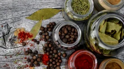 Condimentele pe care trebuie să le mănânci de sărbători. Ce beneficiul secret au pe timp de iarnă