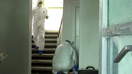 Moarte tragică înainte de Crăciun. Un bărbat a fost ucis cu sânge rece în scara blocului. Cine sunt criminalii