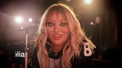 Delia a dat share instantaneu unui mesaj al Danei Budeanu. Cum a început designerul să-i jignească pe români