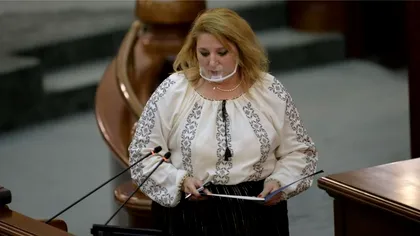 Diana Șoșoacă, la un pas de otrăvire? Ce a primit senatoarea AUR acasă. Medicul ei a chemat-o la analize, imediat