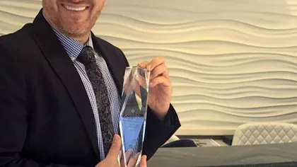 Medic celebru, răpus de virusul ucigaș. O pacientă l-a infectat în câteva secunde. Ce gest a făcut