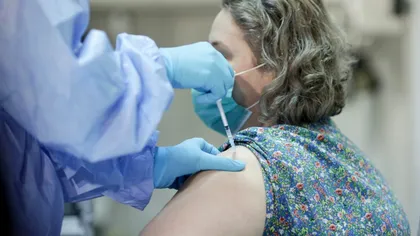 Ce trebuie să faci dacă te-ai infectat cu coronavirus între cele două doze de vaccin. Un medic de la Balș rupe tăcerea