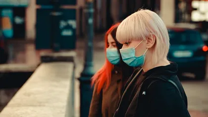 În ce an scăpăm de masca de protecție, de fapt. Vești proaste pentru români