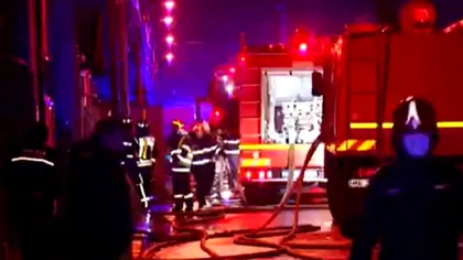 Incendiu violent în București. Cinci case, făcute scrum din cauza pompierilor: 