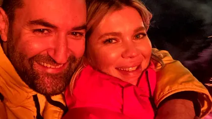 Smiley, secrete din relația cu Gina Pistol. Cum se comportă viitoarea mămică și ce face cântărețul în fiecare noapte