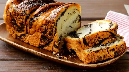 Cum faci corect cozonacul zburător. Trucul secret care îți garantează reușita rețetei VIDEO