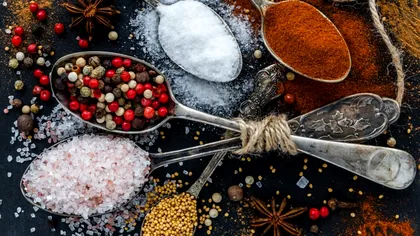 Cum se folosesc corect condimentele, de fapt. Ce se întâmplă în corp dacă le combini corect