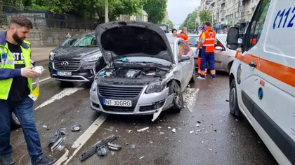 Accident grav în Iași, în care au fost implicate șase autoturisme. Din nefericire, șapte persoane au fost rănite
