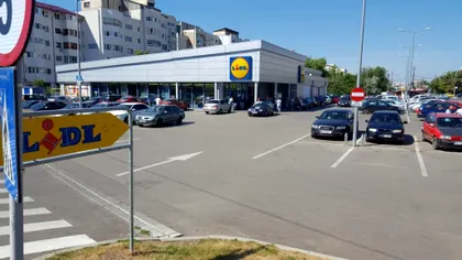 Ce se întâmplă, de fapt, dacă îți lași mașina în parcările de la Lidl mai mult de două ore