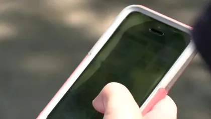 Cum se deblochează un telefon complet legal și cât costă acest procedeu