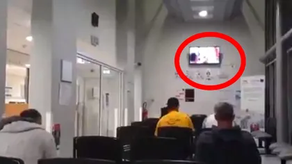 Pacienții unui spital, obligați să vizioneze un film deocheat: 