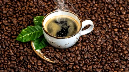 Motivul pentru care e mai bine să bei cafeaua fierbinte când e cald afară. Nu te-ai fi gândit