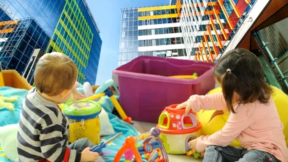 Anunțul momentului cu privire la construcția creșelor moderne în clădirile de birouri în care lucrează părinții. Singura condiție care trebuie îndeplinită