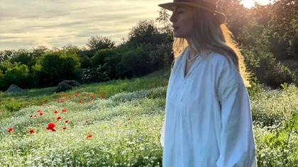 Laura Cosoi a apărut fără lenjerie. Fanii ei s-au dezlănțuit imediat