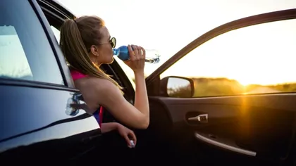 Ce e bine să ții mereu în mașină vara ca să nu te sufoci când intri în ea. Mii de români au început să facă deja asta