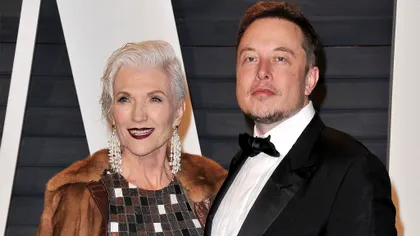 Cum arată mama lui Elon Musk, de fapt. Femeia a surprins pe toată lumea când a apărut în hainele unui designer român celebru