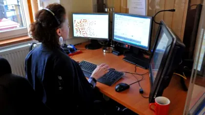 Răspunsul revoltător primit de la 112 atunci când o mamă disperată reclamă dispariția fiicei sale. Ce a putut spune dispecerul