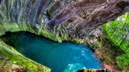 14 peșteri superbe din România. Unde sunt aceste locuri fascinante, ascunse sub pământ