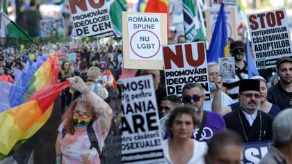 Imagini de la Marșul Normalității și Bucharest Pride 2021. Ce amendă a primit directorul ACCEPT, după ce a încălcat legea voluntar