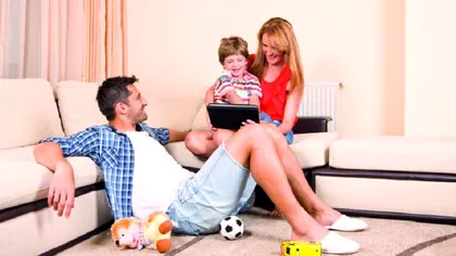 Cât de mare a crescut fiul Dianei Munteanu şi al lui Claudiu Niculescu. Imaginile de la mare cu el sunt senzaționale FOTO