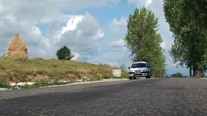 Singurul loc din România în care mașina merge singură la deal. Ce fenomen inedit se întâmplă aici