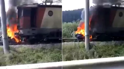 Accident înfiorător pe calea ferată. Două persoane au murit carbonizate după impactul dintre un tren și un autoturism