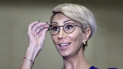 Operațiile estetice ale Ralucăi Turcan. Cum arăta, de fapt, înainte să își modifice grav chipul