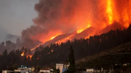 Vulcanul din Insulele Canare care a erupt toată noaptea. Avertismentul crunt al specialiștilor, ce pericol există