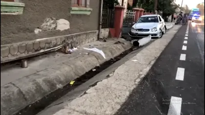 Accident grav în Dolj. Doi bărbaţi au fost spulberați de un șofer fugar în timp ce stăteau pe o bancă de pe trotuar